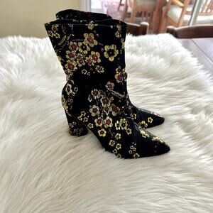 Cape Robbin Cherry Blossom Embroidered Boot Sz 8.5